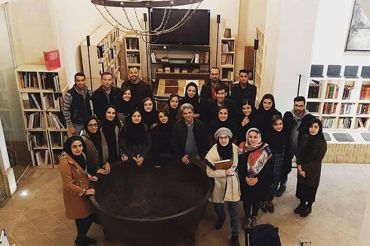 دانشجوهای ارشد معماری دانشگاه کاشان در کتابخانه ایرانشناسی ضرابی